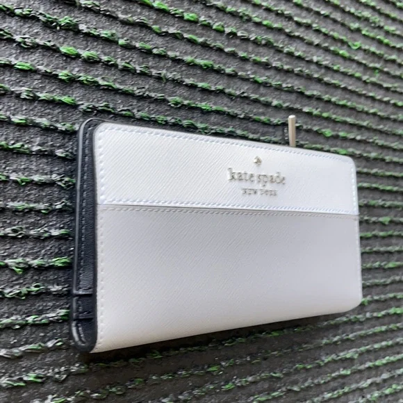 Kate Spade Staci Colorblock Large Slim Bifold Wallet - Picture 2 of 16